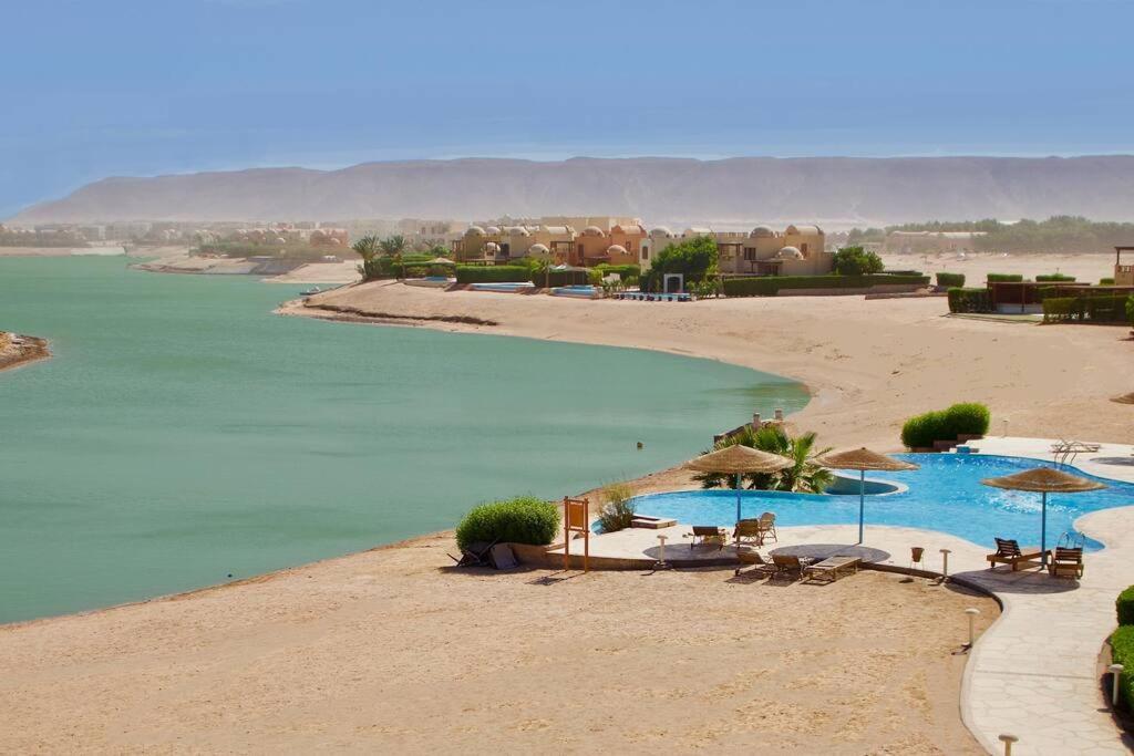 Apartman Artsy 1 Bedroom Apt/ Free Pool & Lagoon Access @elgouna Gurdaka