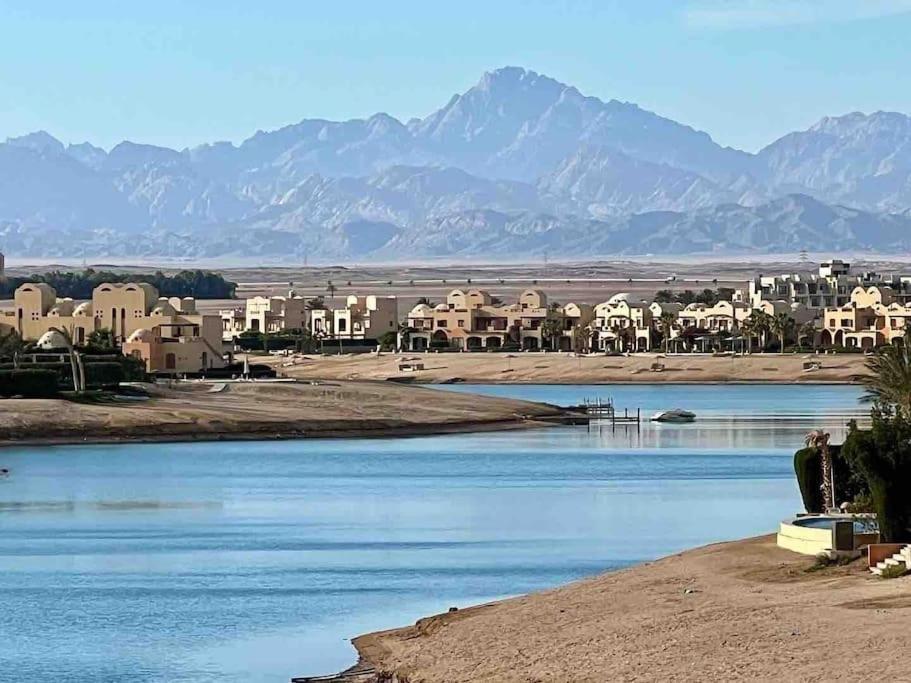 Artsy 1 Bedroom Apt/ Free Pool & Lagoon Access @elgouna Apartman