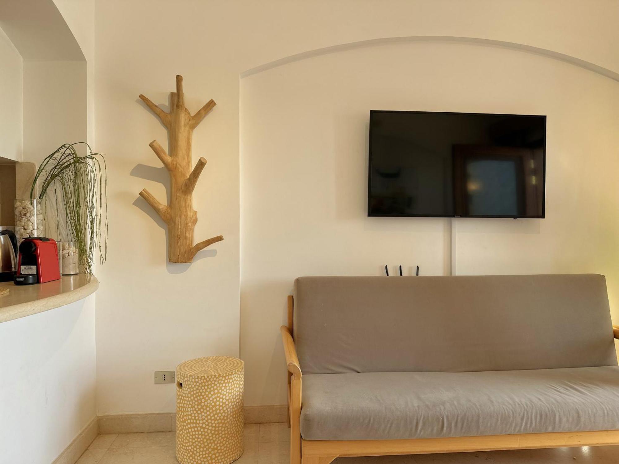 Artsy 1 Bedroom Apt/ Free Pool & Lagoon Access @elgouna Gurdaka